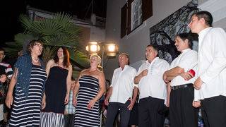 Biograd na moru: Otvorena izložba fotografija “Lunjske masline” Biograd na moru: Otvorena izložba fotografija “Lunjske masline”