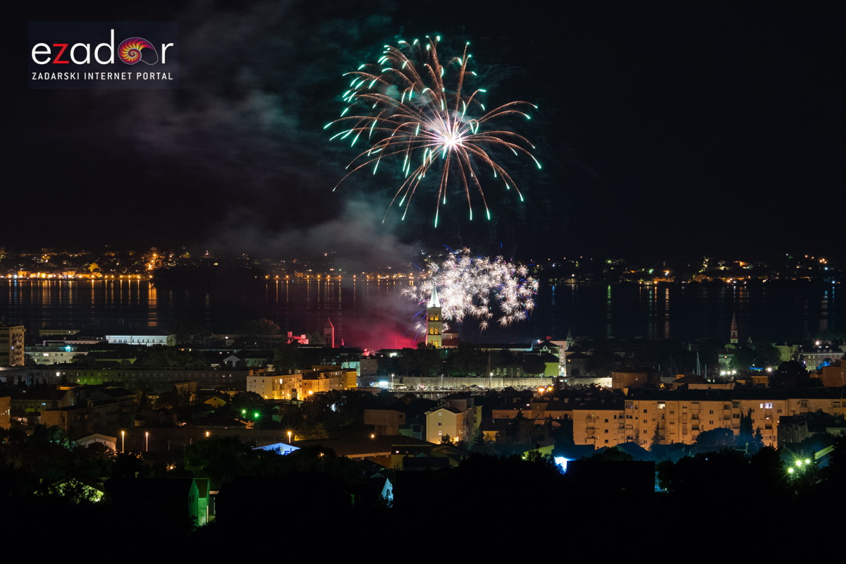 Vatromet u povodu Dana pobjede i domovinske zahvalnosti
