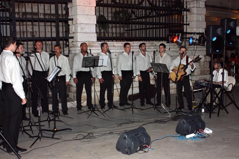 Klapa Kadena (foto: Filip Plazonić)
