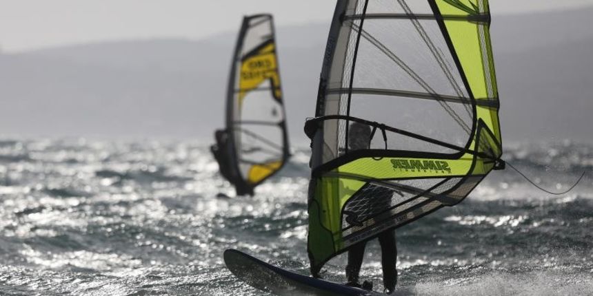 Zadar: Surferi uživaju u valovima koje je prouzročilo snažno jugo, Photo: Filip Brala/PIXSELL Zadar: Surferi uživaju u valovima koje je prouzročilo snažno jugo, Photo: Filip Brala/PIXSELL