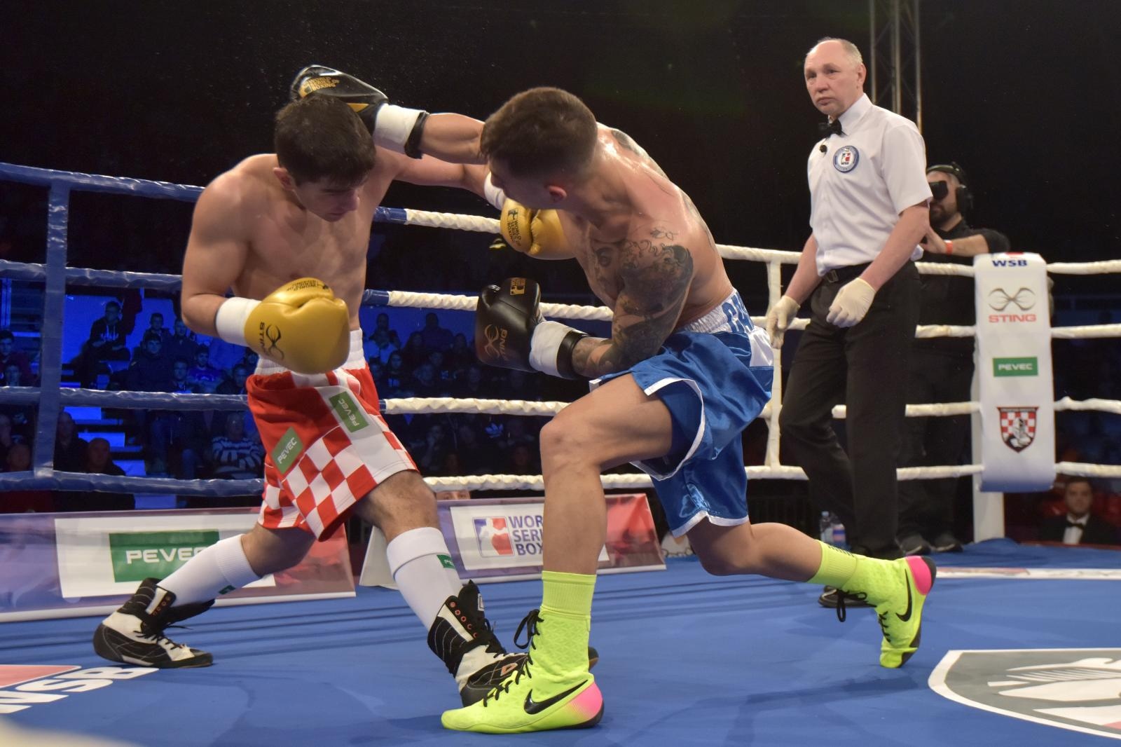 Svjetska boksačka liga, grupa B C1, kategorija 46-49 kg, Nodari Darbaidze (Croatian Knights) – Samuel Carmona (France Fighting Roosters).