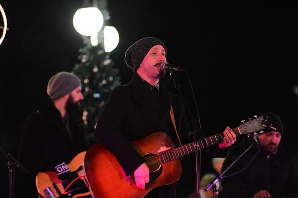 Advent u Zadru: Pavel raspjevao i rasplesao Zadrane na Trgu Petra Zoranića. Foto: Iva Perinčić Advent u Zadru: Pavel raspjevao i rasplesao Zadrane na Trgu Petra Zoranića. Foto: Iva Perinčić