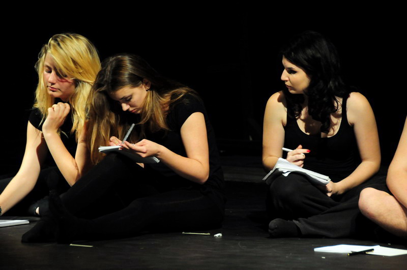 Artikultura: Predstava “Etsilazak” Teatra Verdi, Foto: Ivan Dilber Artikultura: Predstava “Etsilazak” Teatra Verdi, Foto: Ivan Dilber