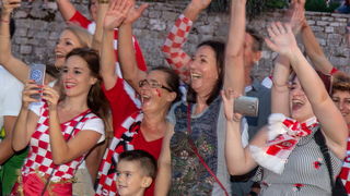 Veličanstven doček četvorice zadarskih Vatrenih od Gradskog mosta do Foruma