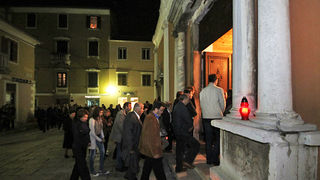 Procesija Velikog petka, 6. travnja 2012. (foto:Saša Čuka) Procesija Velikog petka, 6. travnja 2012. (foto:Saša Čuka)