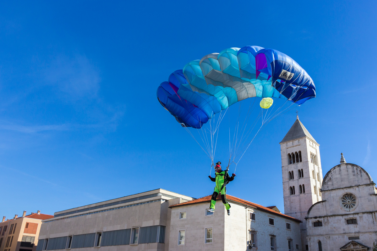 Badnjak 2016: Blagdanski đir po gradu 24. prosinca Badnjak 2016: Blagdanski đir po gradu 24. prosinca