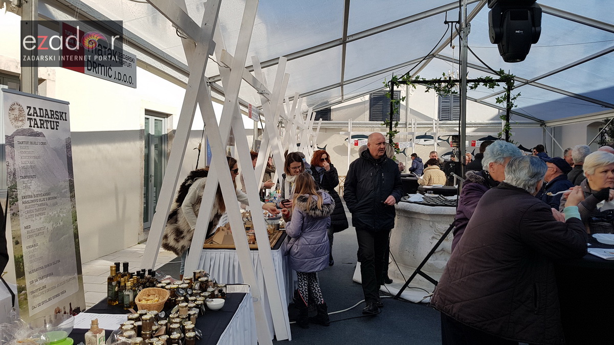 Priprema rižota s plodovima mora u sklopu Tuna, Sushi & Wine Festivala Priprema rižota s plodovima mora u sklopu Tuna, Sushi & Wine Festivala