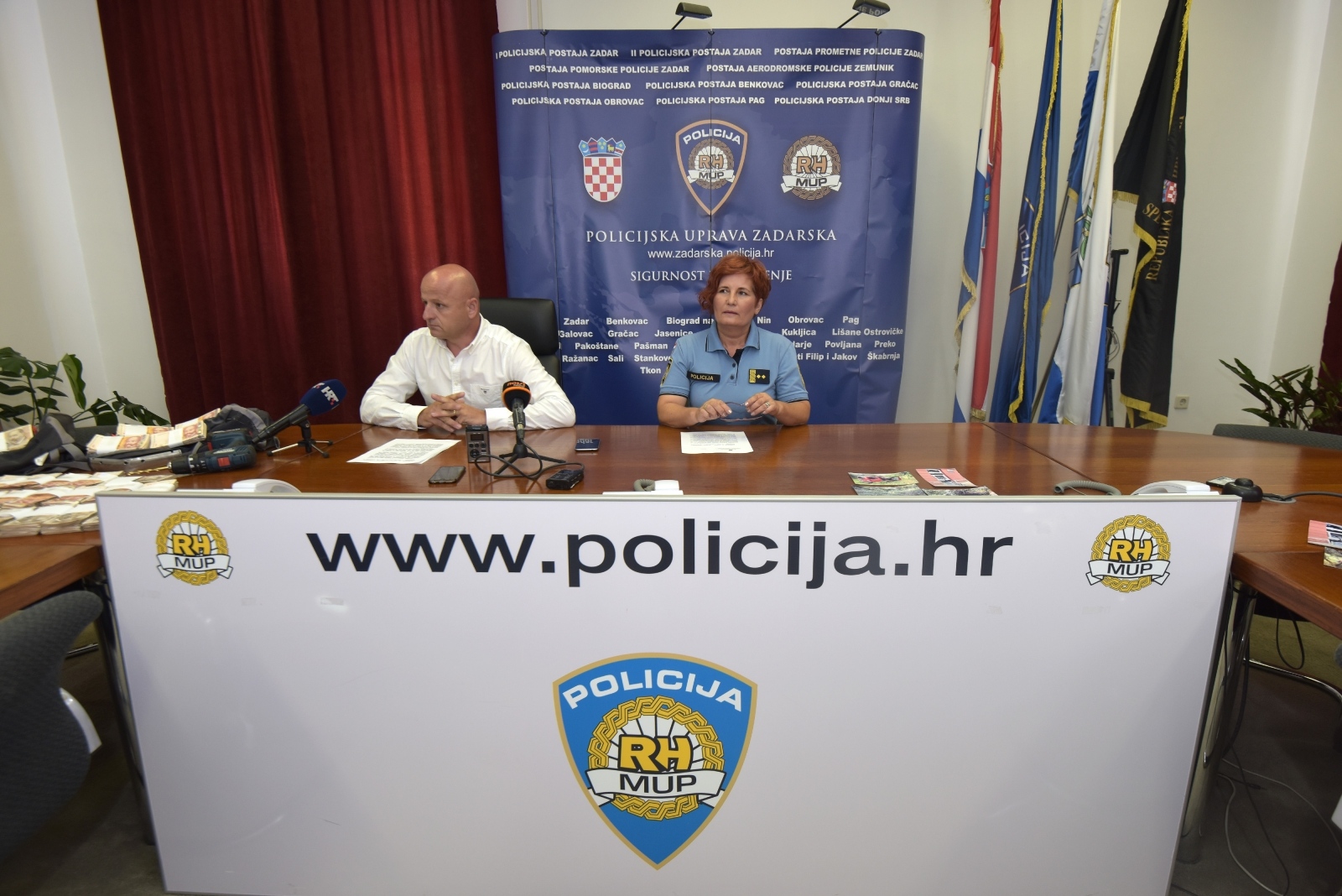 U PU zadarskoj predstavljeni rezultati istrage nakon krađe novca iz bankomata u Novigradu U PU zadarskoj predstavljeni rezultati istrage nakon krađe novca iz bankomata u Novigradu