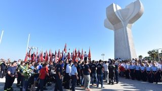 Vodice: Mimohodom vatrogasaca započelo obilježavanje 9. obljetnice kornatske tragedije. Photo: Hrvoje Jelavić/PIXSELL Vodice: Mimohodom vatrogasaca započelo obilježavanje 9. obljetnice kornatske tragedije. Photo: Hrvoje Jelavić/PIXSELL