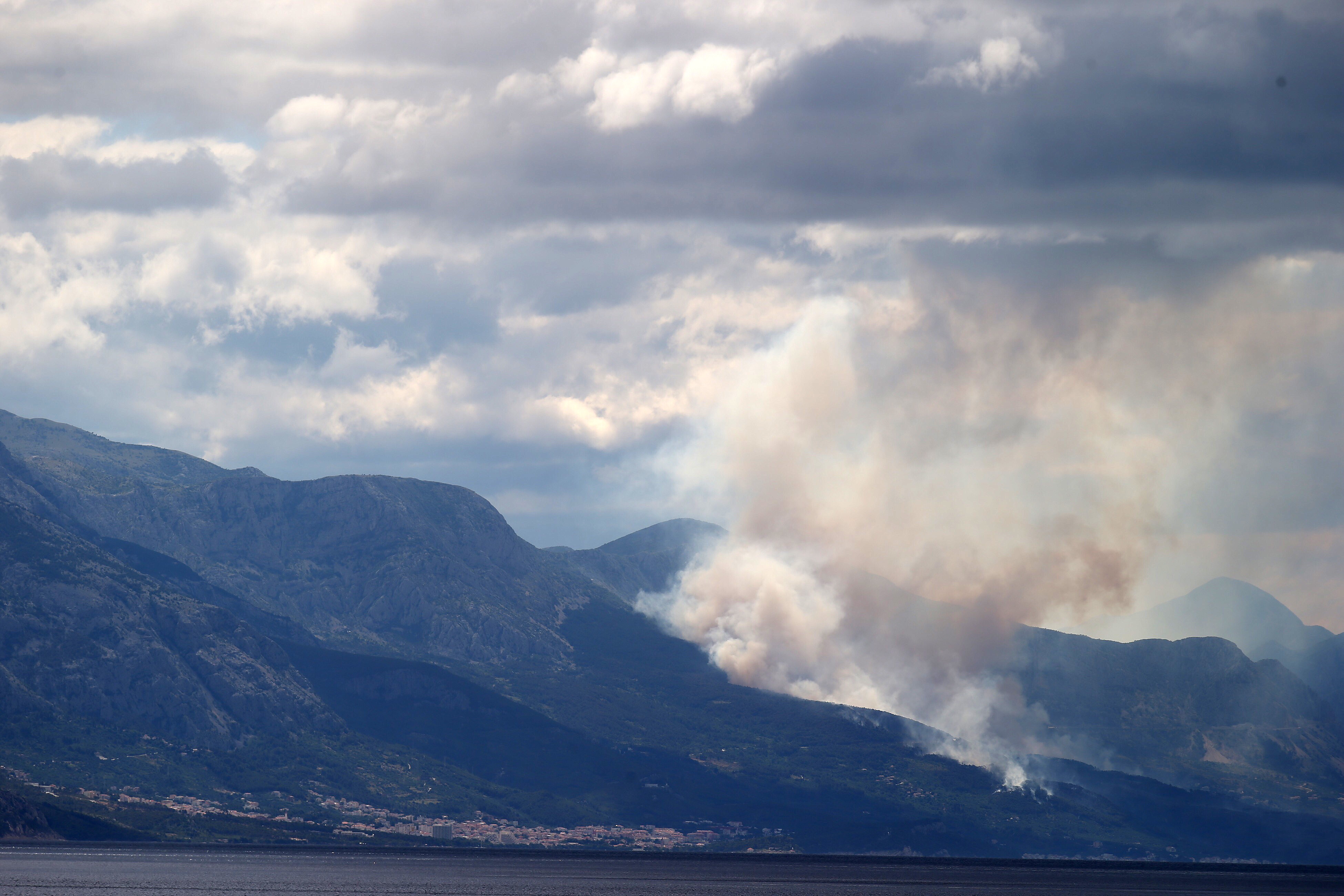 Požar na padinama Biokova Požar na padinama Biokova