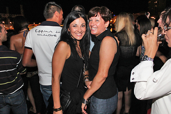 Severina na Ponton Festivalu, 30. srpnja (foto:Saša Čuka) Severina na Ponton Festivalu, 30. srpnja (foto:Saša Čuka)