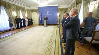 Predsjednik tehnicke Vlade Tihomir Oreskovic primio je predstavnike Europskih sveucilisnih igra Zagreb-Rijeka 2106. Tihomir Oreskovic, Adam Roczek Predsjednik tehnicke Vlade Tihomir Oreskovic primio je predstavnike Europskih sveucilisnih igra Zagreb-Rijeka 2106. Tihomir Oreskovic, Adam Roczek