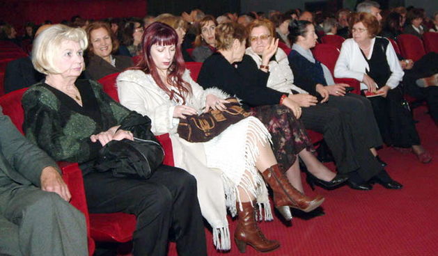 Slovensko mladinsko gledalisce: Zlocin i kazna u HKK Zadar