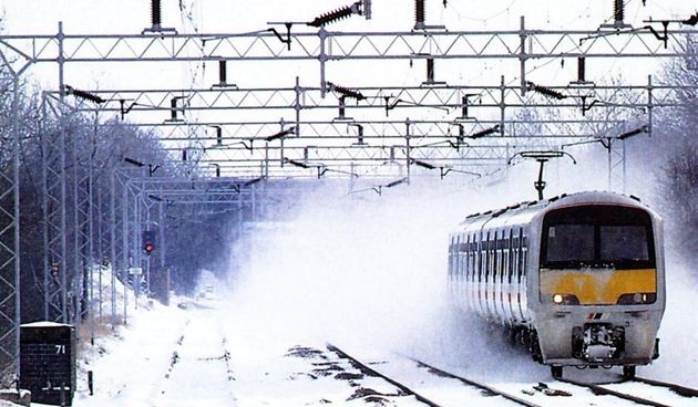Vlak u snijegu, Foto. tportal.hr