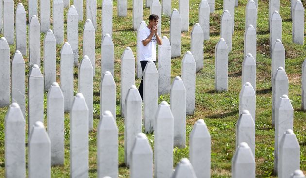 Srebrenica plače: Na komemoraciji pokop 19 žrtava – najmlađi, Fikret i Azmir imali su 16 i 17 godina, a Zilha 24