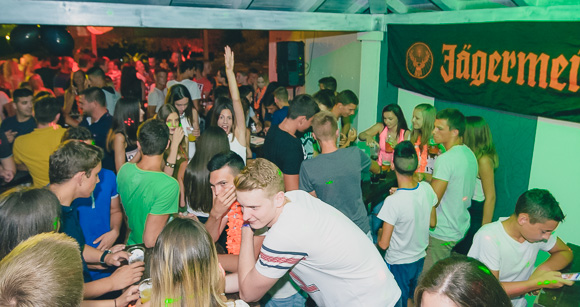 Turanjska fešta u Menfisto baru, 16.7.2015. (foto: Ivan Toman) Turanjska fešta u Menfisto baru, 16.7.2015. (foto: Ivan Toman)