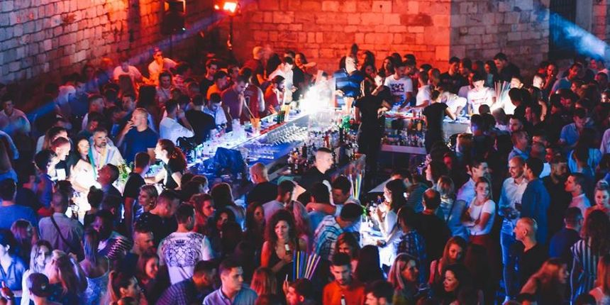 Svarog, party, zabava, ljeto, alkohol, divečeras Svarog, party, zabava, ljeto, alkohol, divečeras