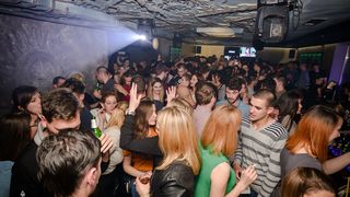 Subotnji party u Svarog baru