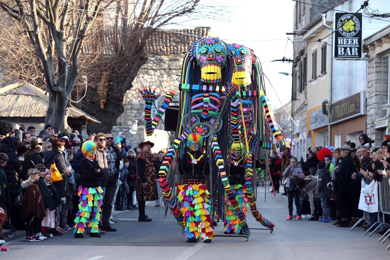 Murter: Maškarana povorka Velike Bake