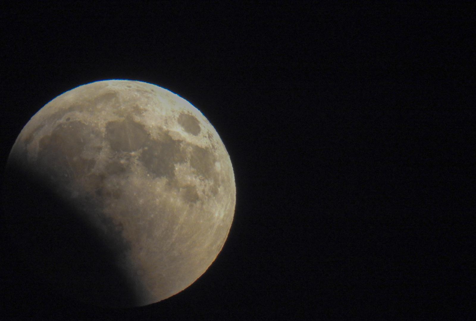 Prekrasan pogled na pomrčinu Mjeseca iz Dubrovnika Prekrasan pogled na pomrčinu Mjeseca iz Dubrovnika