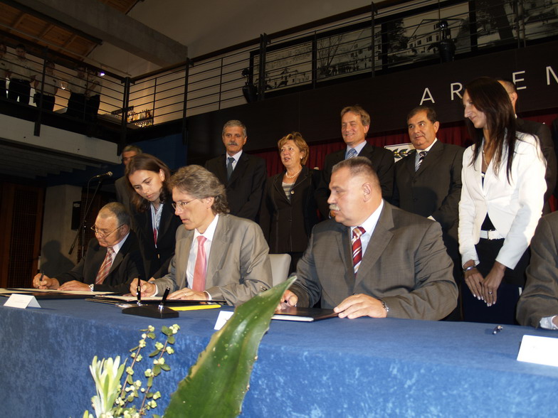 Potpis ugovora za Luku Zadar 7.rujna 2007, Arsenal Zadar Potpis ugovora za Luku Zadar 7.rujna 2007, Arsenal Zadar