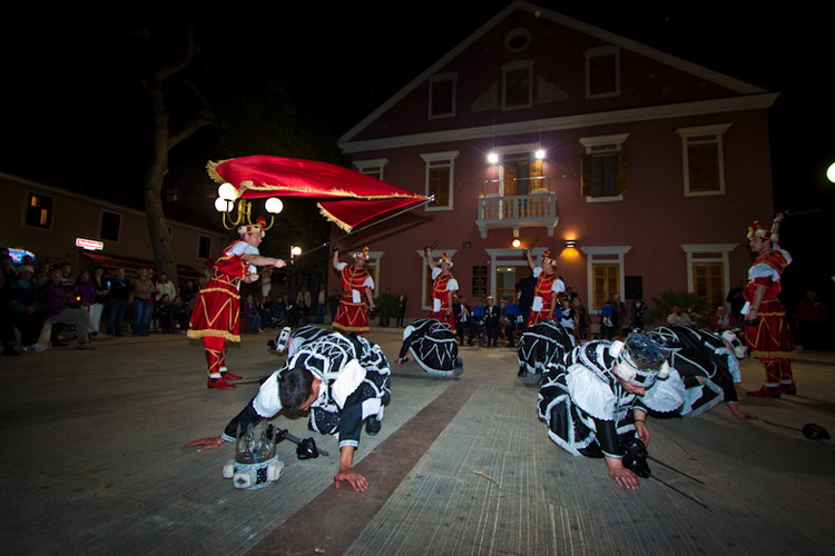 Biograd na Moru: Viteska igra, korculanska “Moreska”, Foto: Franjo Juric Biograd na Moru: Viteska igra, korculanska “Moreska”, Foto: Franjo Juric