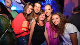 Subotnja zabava u Noštromo i Vagabundo barovima na Viru ; foto Iva Perinčić