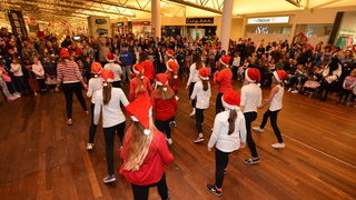 Sveti Nikola u Supernova centru 6. prosinca 2016.  Foto: Iva Perinčić