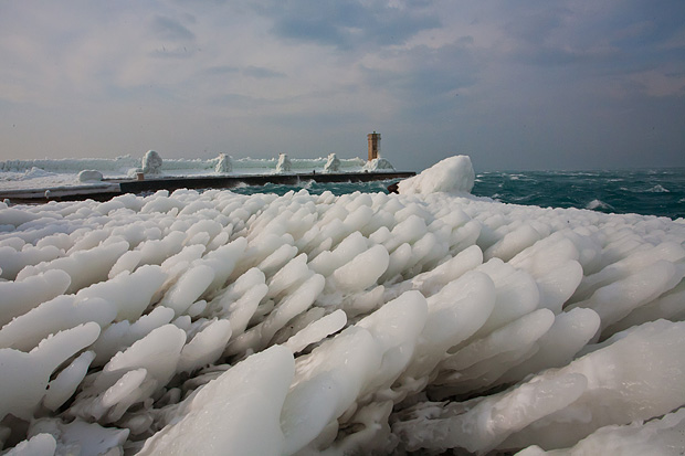 Senj u zagrljaju ledenog pokrivača, foto: Leo Banić