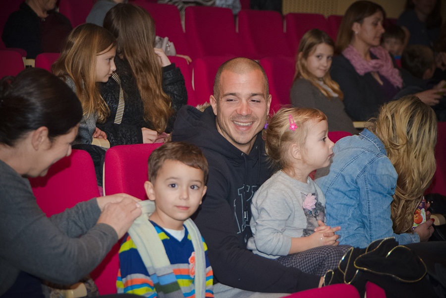 Premijera predstave “Božićno drvce”; foto Iva Perinčić