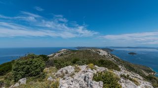 Izlet do Dugog otoka – planinarenje do Orljaka i posjet Velom Ratu