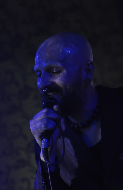 Vodice, 241210.
U kaficu te nocnom klubu Opijum, Vodicani su Bozic docekali u ugodnom i romanticnom raspolozenju uz grupu Urban & 4.
Foto: Marija Mihic / CROPIX