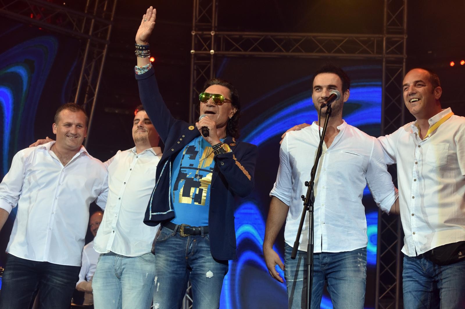 Brojni izvođači nastupili na drugoj večeri CMC Festivala 2018. u Vodicama Brojni izvođači nastupili na drugoj večeri CMC Festivala 2018. u Vodicama