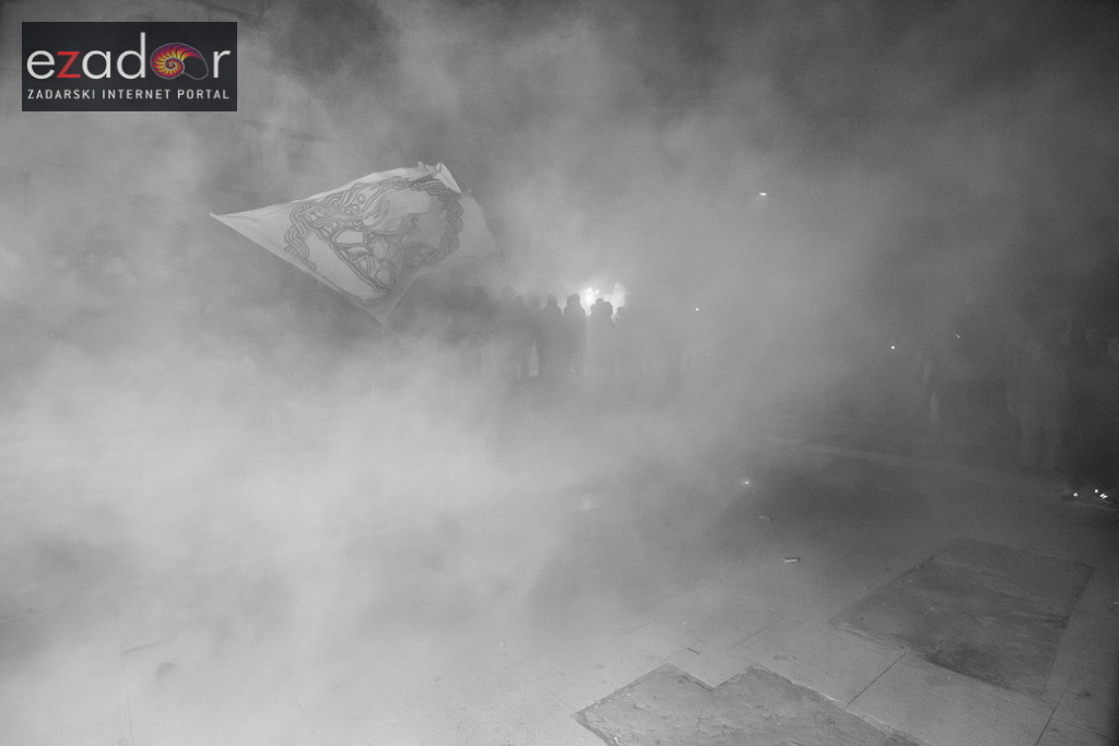 Okupljanje Tornada na Forumu i korteo do Krešinog doma Okupljanje Tornada na Forumu i korteo do Krešinog doma