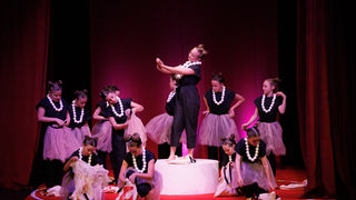 Igrajmo se: Zabranjeno mlađima od 15 strana A