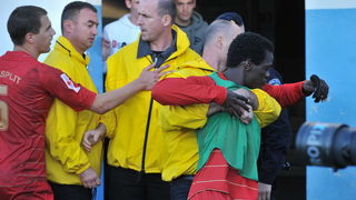 Zadar, 260513.
Stadion Stanovi.
Utakmica MAXtv 1. HNL izmedju Zadra i Splita. Nakon utakmice tamnoputi igrac Splita Belle je reagirao na rasisticke uvrede iz publike pa je doslo do naguravanja i tucnjave sa zastitarom.
Foto: Luka Gerlanc / CROPIX Zadar, 260513.
Stadion Stanovi.
Utakmica MAXtv 1. HNL izmedju Zadra i Splita. Nakon utakmice tamnoputi igrac Splita Belle je reagirao na rasisticke uvrede iz publike pa je doslo do naguravanja i tucnjave sa zastitarom.
Foto: Luka Gerlanc / CROPIX