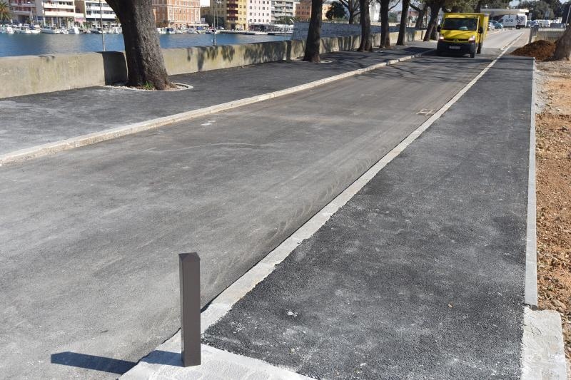 17.03.2016., Zadar – Danas je otvoren promet na Muraju koji je bio obustavljen zbog radova na vratima Svetog Krsevana u sklopu EU projekta HERA. Prema najavi iz Zupanije 6. travnja tog ce se dana svecano otvoriti Prolaz cara Augusta i Vrata sv. Krsevana. 17.03.2016., Zadar – Danas je otvoren promet na Muraju koji je bio obustavljen zbog radova na vratima Svetog Krsevana u sklopu EU projekta HERA. Prema najavi iz Zupanije 6. travnja tog ce se dana svecano otvoriti Prolaz cara Augusta i Vrata sv. Krsevana.