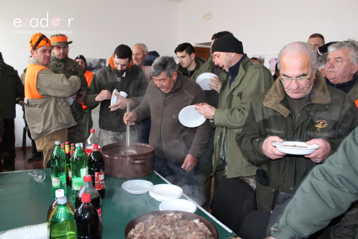 Lovci “Diane” kod Crnog odstrijelili  trinaest lisica i osam čagljeva