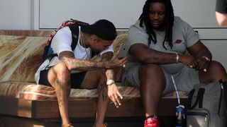 Novalja: Chris Brown zabavlja se u backstageu prije nastupa na Fresh island festivalu