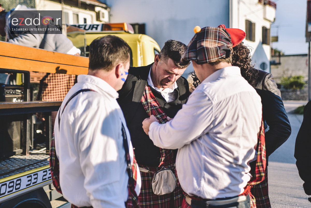 Škotski kiltovi preplavili zadarske Stanove Škotski kiltovi preplavili zadarske Stanove