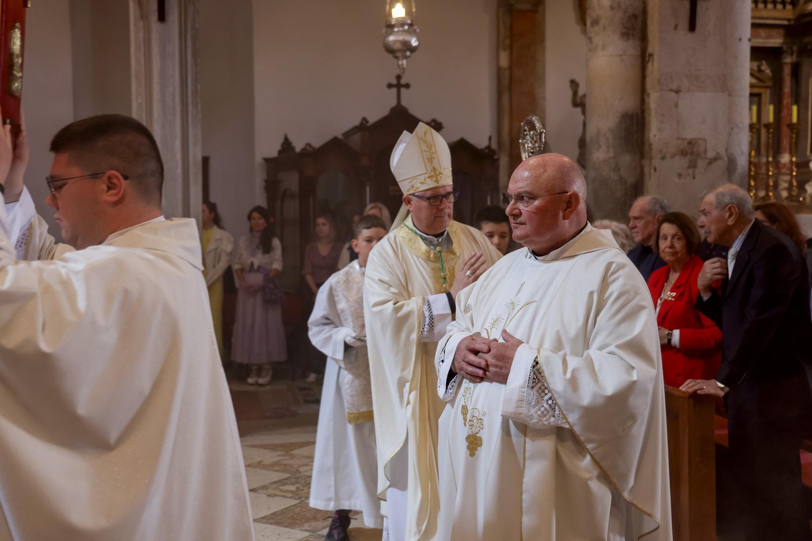 Uskršnja misa, katedrala Svete Stošije Uskršnja misa, katedrala Svete Stošije