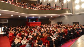 Premijera predstave “U sjeni” udruge “Igrajmo se” Premijera predstave “U sjeni” udruge “Igrajmo se”