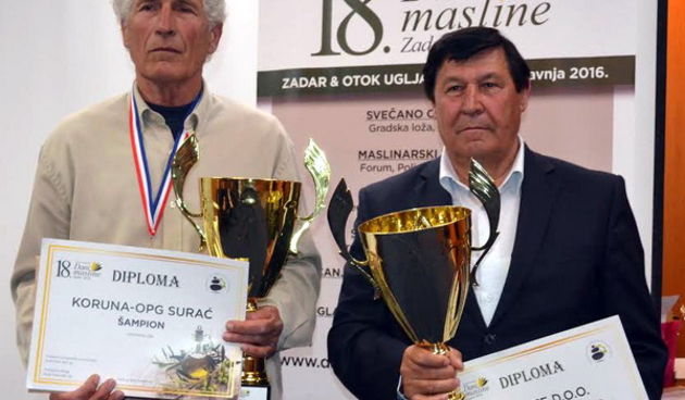 30.04.2016. 18. DANI MASLINE – Dodjela odlicja – Sampioni Koruna – OPG surac i Zigante d.o.o.3