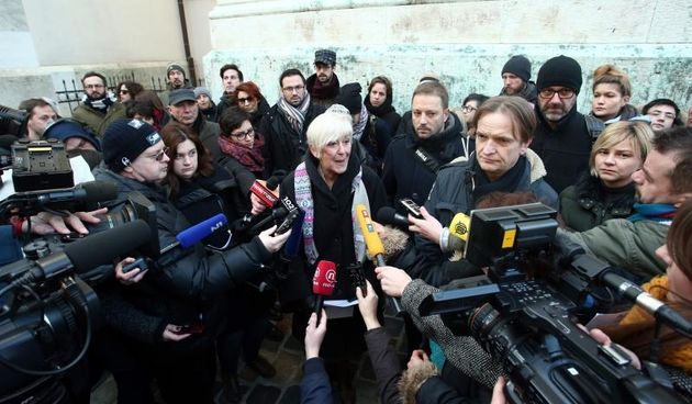 Zagreb – Mandatar Tihomir Oreskovic na drugoj sjednici 8. saziva Hrvatskog sabora predstavio program Vlade i njezine clanove te od zastupnika zatrazio da mu iskazu povjerenje. Ispred zgrade Sabora odrzava se prosvjed Platforme 112 protiv imenovanja novog