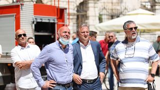 Veliki požar izbio u zgradi na Narodnom trgu Veliki požar izbio u zgradi na Narodnom trgu