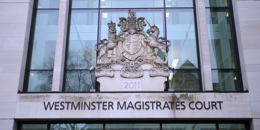 Ivica Todorić u pratnji supruge Vesne stigao na raspravu o izručenju Hrvatskoj Ivica Todorić u pratnji supruge Vesne stigao na raspravu o izručenju Hrvatskoj