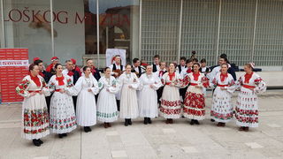 Turopoljsko srce srcu Zadra: Buševačke delicije i folklorni program na Forumu