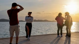 Zadar: Turisti uživaju u zalasku sunca