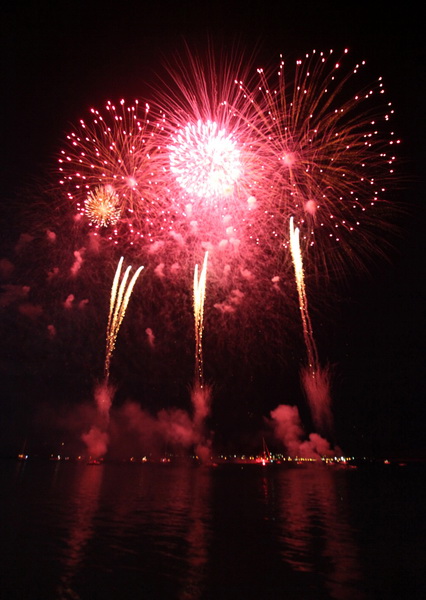 Zadar, 050809.
U sklopu manifestacije Biogradsko ljeto sinoc je na programu bila tradicionalna Biogradska noc, velika turisticka festa koja je zapocela u vecernjim satima na Obali kralja Petra Kresimira IV. Biogradjani za sve posjetitelje feste pripremili