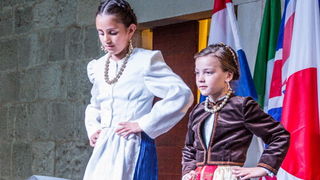 8. Međunarodni festival čipke u Pagu obilježila je modna revija i nastup klape Sol